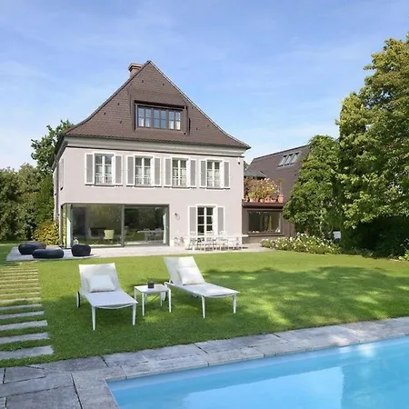 5Br Top-Class House With Garden And Outdoor Pool Villa