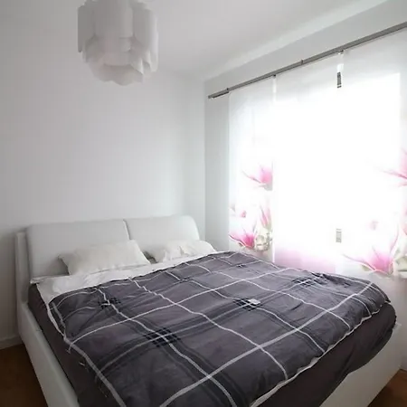 5Br Top-Class House With Garden And Outdoor Pool Villa